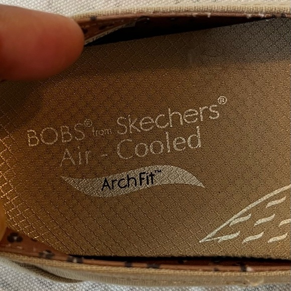 BOBS from Skechers, Beige Flats casual comfort, NWOT - Picture 6 of 8